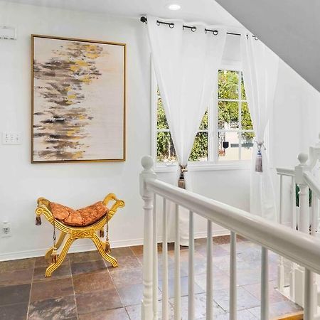 Stunning Mediterranean Mansion In Laurel Canyon Los Angeles Exteriör bild