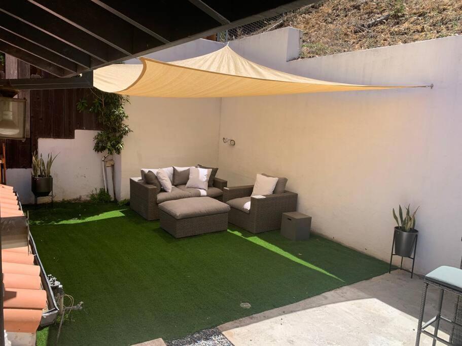 Stunning Mediterranean Mansion In Laurel Canyon Los Angeles Exteriör bild