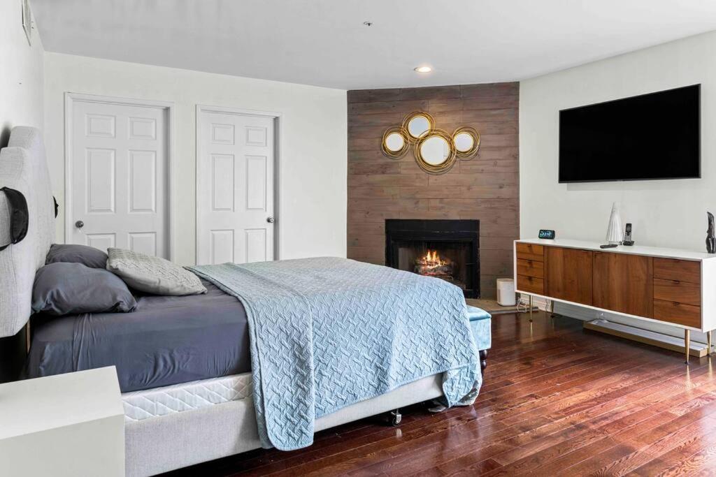 Stunning Mediterranean Mansion In Laurel Canyon Los Angeles Exteriör bild